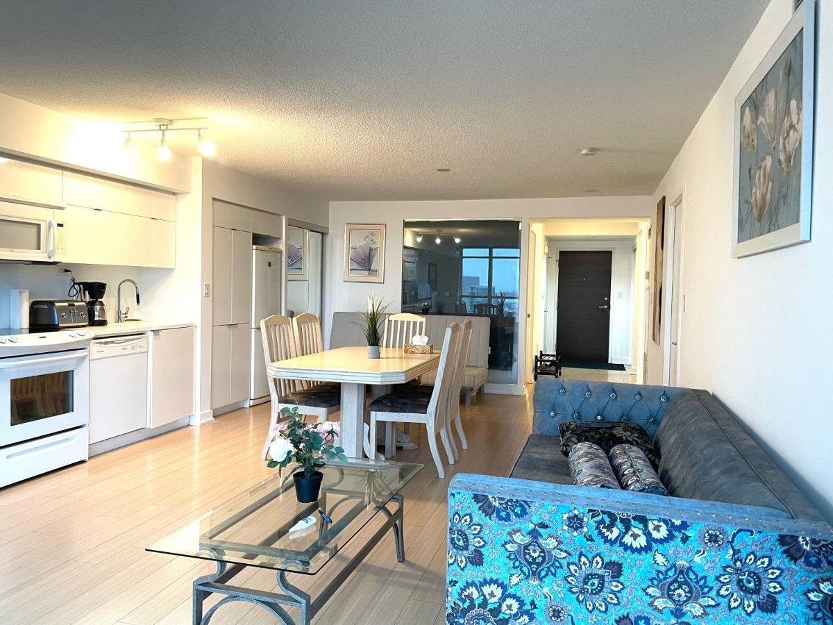 Three-Bedroom Condo With Free Parking Nearby Cn Tower With Lake View Toronto Eksteriør billede